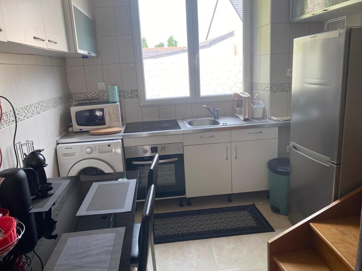 Duplex 2 Chambres 4 Personnes - Bourg De Saclay Exterior photo